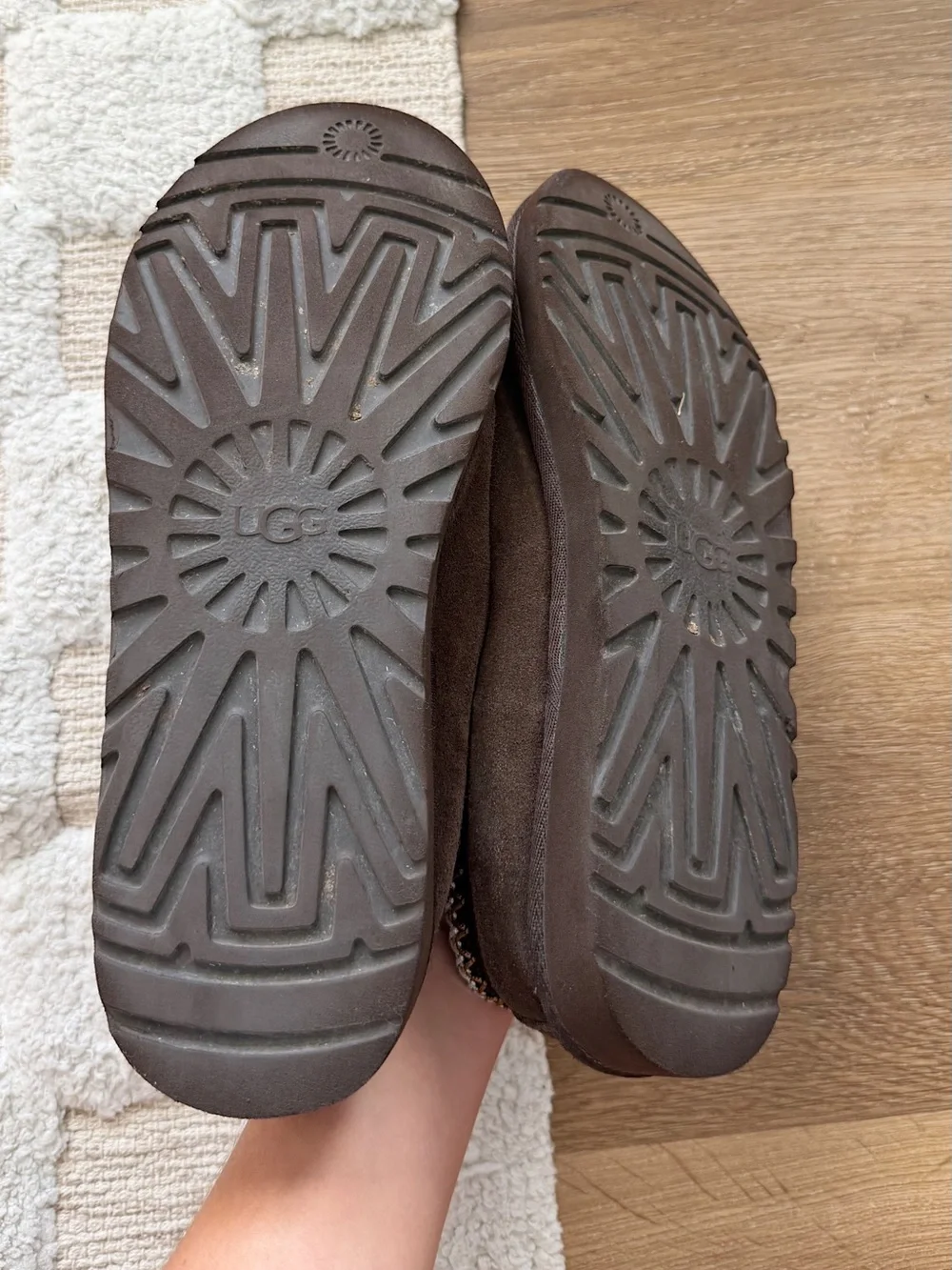 UGG size tag